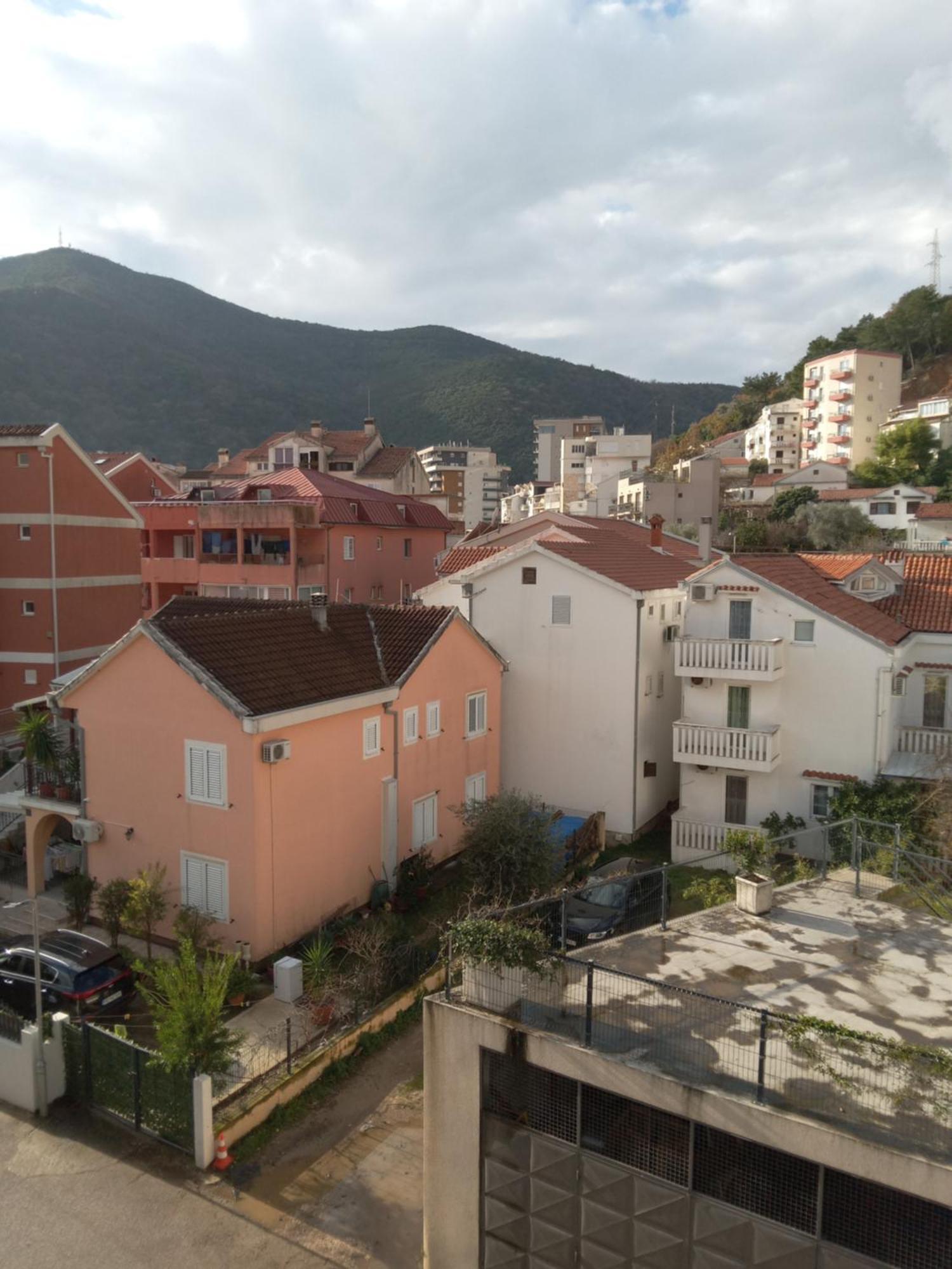 Flat Una Budua Esterno foto